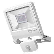 Wandlampen industrial style mehrflammige schwenkbare gitter strahler dachschräge. Ledvance Led Strahler Endura Flood Weiss Sensor 30 W Ip44 Bauhaus