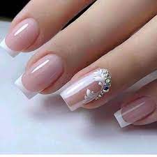 Hoy deasynails os trae un tutorial de uñas acrilicas con la punta en blanco francesa para que aprendais a hacer uñas esculpidas de. Unas Francesas Con Piedras Elegantes Unas Acrilicas