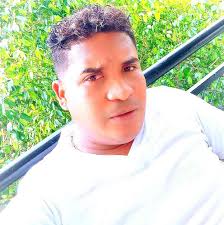 Mundo EEUU sumó un submarino nuclear y un crucero lanzamisiles que  llegarían en las próximas horas. Los detalles en el primer comentario