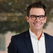 Leila Pike's Instagram, Twitter & Facebook