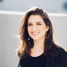 Lelia Marsh's Instagram, Twitter & Facebook