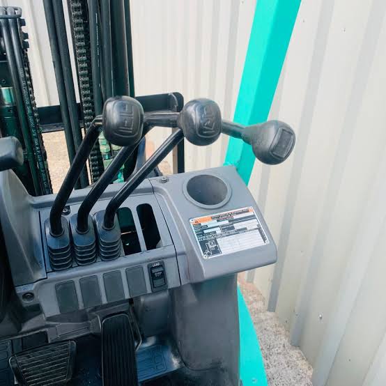 Mitsubishi FD18NT Forklift