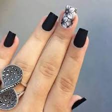 Uñas negras en forma stilleto. Pin En Disenos Para Unas