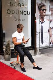Utöver sina färdigheter som frisör så är bobby en framträdande entreprenör och fitnessprofil med stort intresse för träning, och han visar gärna upp sina framsteg i gymmet via sociala medier som instagram och facebook. Event