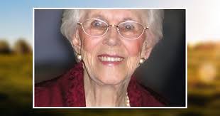 Ellen Grimm's Instagram, Twitter & Facebook