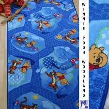 Kinderteppich teppich disney winnie the pooh, blau, spielteppich, alle größen. Teppich Aw Winnie Puuh Woodland Michelberger Ihr Trendy Teppich Shop