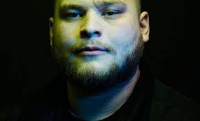 Richard Luis's Instagram, Twitter & Facebook