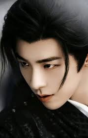 LIU YUNING famous Life saying/ quote: "People can't be perfect; Just try to  be unique. "