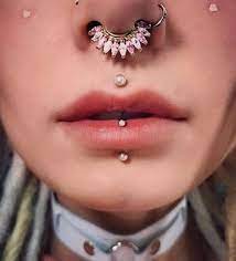 50 Best Stunning And Cutest Labret Lips Piercing Angel Kiss Piercing You May Love Angel Kiss Piercing 27 Lip Piercing Face Piercings Labret Jewelry