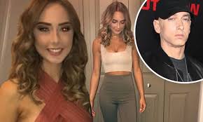 Eminem has custody of his niece and is raising her as hailie's sister. Eminem S Daughter Hailie Scott Stuns In Latest Instagram Daily Mail Online