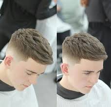 Fade rendah ini meningkatkan garis rambut sepanjang. Style Fesyen Rambut Lelaki Pendek