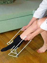 Kompressionsstrümpfe anziehen kann schwierig sein. Rehaforum Anziehhilfe Fur Kompressionsstrumpfe Wellsana