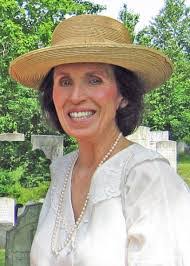 Melissa Stang's Instagram, Twitter & Facebook