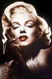 Monatik увлиувт упали в любовь и ударились в танцы Pin En Marilyn Monroe Y Clasicos Del Cine