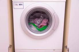 Wipe down the tub with a clean, damp cloth to remove any cleaning residue, and then dry with another cloth. Lawsuit Over Front Load Washers May Drive Consumers Back To Energy Wasting Models