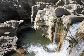 Profitez de votre location pour visiter bagnols sur cèze et sa région. Les Cascades Du Sautadet Frankrijk Vakantie Provence