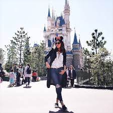 What People Wear To Disney Parks Around The World Disney World Outfits Disney Outfits Women Disneyland Outfits