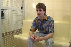 The fbi came calling at the wershe home with an offer: White Boy Rick Zdfinfo Uber Einen Drogendealer Fur Das Fbi Presseportal