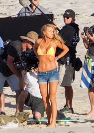 She followed her parents' and siblings' steps. Schauspielerin Blake Lively Unglaublich Sexy Im Knappen Bikini