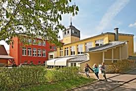Seminarräume entsprechend der gruppengröße sowie tagungstechnik, für familiengruppen zusätzlich kindergruppenräume. Seminar Tagungshauser In Bad Konigshofen Gruppenhaus De