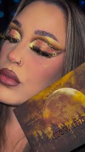 BELLA WHERE THE HELL YOU BEEN LOCA?! 🌖🐺🧛🩸, ✦ Follow @slaywithdesirae  for more creative makeup inspo and tutorials ✦, Tutorial using the new  @colourpopcosmetics Twilight New Moon collection 🐺✨ they ...