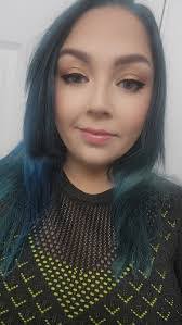 Nikki Hoagland's Instagram, Twitter & Facebook