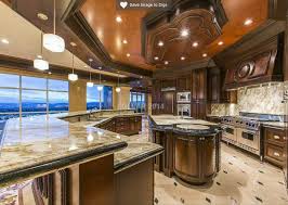 Luxury Kitchen With Lavish Finish Luxury Kitchen Design Luxury Kitchens Best Kitchen Designs