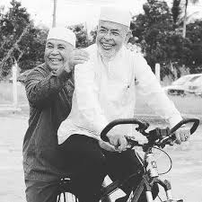 Ya allah. allahyarham sebelum ini pernah mendapat abu hassan pernah berkhidmat sebagai pegawai agama istana negara dan merupakan adik kepada pendakwah terkenal allahyarham datuk dr. Azri Jamil Azrijamil Twitter