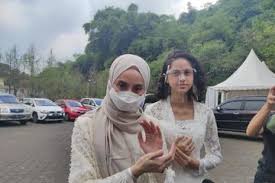 Semoga semuanya dilancarkan mulai lamaran sampai hari pernikahan tiba. Hadir Di Lamaran Lesti Kejora Istri Ramzi Rizky Billar Terbaik Buat Dede Semua Halaman Nova