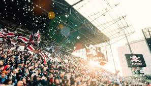 Pauli gegen hsv ist heute live im tv und stream zu sehen. A Tale Of One City Hamburg