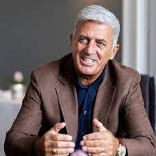 Für das sich dem ende zuneigenden jahr ausfällt, beweist petkovic, dass sein horizont über den fussball hinausgeht. Nati Trainer Petkovic Uber Erfolgsaussichten Und Erwartungen An Der Em Watson