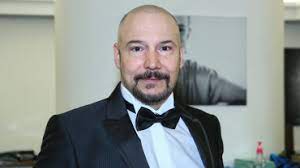 Check for news, concert, tour details, latest info, complete overview for may 2021 on goout. Bohus Matus Odlozil Svuj Ikonicky Satek Jak Vyresil Problem Hole Hlavy Aplausin Cz