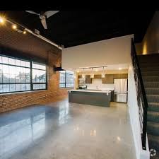 Our one bedroom floor plan comes with stainless steel appliances and fixtures, some paid utilities these wonderful midtown apartments are close to the shopping, restaurants, and entertainment in midtown crossing. Midtown Omaha Apartments For Rent Omaha Ne Apartments Com