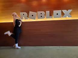 Roblox On Twitter Leahashe Has Taken Over Our Instagram Story Head Over There To See What She S Up To At Our Hq Bloxyawards