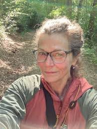 Deanna Wells's Instagram, Twitter & Facebook