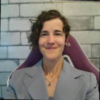 Betsy Holman's Instagram, Twitter & Facebook