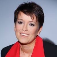 Henrietta Toth's Instagram, Twitter & Facebook