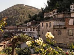 Tirana is the bustling and modern capital of albania. Tirana Es Kornyeke 4 Nap Albania Albania Lastminute Kozpont
