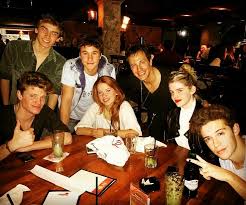 She has a brother named raúl jara. Lionel Ferro Agustin Bernasconi Michael Ronda Ana Jara David Muri Chiara Paravicine Ruggero Pasqu Son Luna Cosas De Soy Luna Soy Luna Karol Sevilla