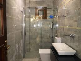 Iki Duvar Arasi Paslanmaz Celikten 8 Mm Surgulu Camdusakabin Www Camdusakabin Org Dusakabin Banyo Duvar