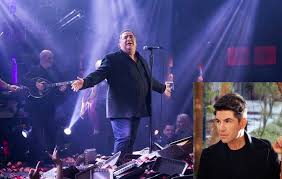 Ο βασίλης καρράς ήταν καλεσμένος του νίκου χατζηνικολάου στο «ενώπιος ενωπίω», το βράδυ του σαββάτου και μίλησε για τη μουσική διαδρομή του. Basilhs Karras Kai Nikos Koyrkoylhs Erxontai Gia Mia Monadikh Bradia Sthn P Ofrynioy Goserres Gr