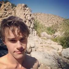 Join mitchell hope as he has a wicked good time on the set of descendants 2! 53 Mitchell Hope Ideas Disney Descendants Decendants Descendants