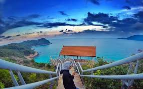 Percutian keluarga seramai 10 orang menikmati keindahan dan kesegaran palau dan snoekrling di pulau perhentian. This Is Pulau Perhentian Pakej Percutian Terhebat Di Terengganu Tempat Menarik