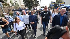 Videos of the incident appear to show an egg being thrown toward elder as he walked through the venice neighborhood with members of his campaign team during a trip to the community to address the homeless crisis. Kmljgyjosphgcm