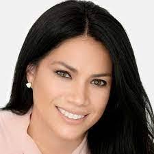 Crystal Helwig's Instagram, Twitter & Facebook