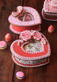 Valentine S Day Cookie Boxes By Julia M Usher They Re All Cookie From Box Down To The Petits Fou Valentines Day Cookies Cookie Decorating Valentine Cookies