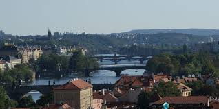 Praga) is the capital and largest city in the czech republic, the 13th largest city in the european union and the historical capital of bohemia.situated on the vltava river, prague is home to about 1.3 million people, while its metropolitan area is estimated to have a population of 2.7 million. Op Reis Met Johnno