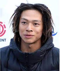 東京オリンピック2020の新種目 スケートボード 男子パークで初代金メダル の有力選手と注目を集めている 平野歩夢 （あゆむ）さん!. å¹³é‡Žæ­©å¤¢ã®ãƒ‰ãƒ¬ãƒƒãƒ‰ãƒ˜ã‚¢ã£ã¦å›½æ¯å'Œå®ã®ãƒžãƒãªã® ã‚¨ã‚¯ã‚¹ãƒˆãƒªãƒ¼ãƒ ã‚¹ãƒãƒ¼ãƒ„ã®chill Dog