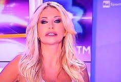 «non rappresenta le giornaliste italiane, mi arrabbio quando si usa il corpo così». 20 Paola Ferrari Ideas Paola Ferrari Beautiful Italian Women