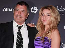En effet, l'image très érotique de sa chère et tendre a très rapidement fait le tour du web. Jean Marie Bigard Sa Femme Publie Un Recit Poignant Sur La Naissance Prematuree De Leurs Jumeaux